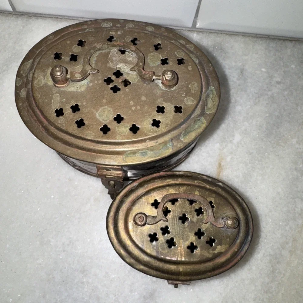Set Of 2 Hinged‎ Locking Cricket Box Trinket VintageFB0001